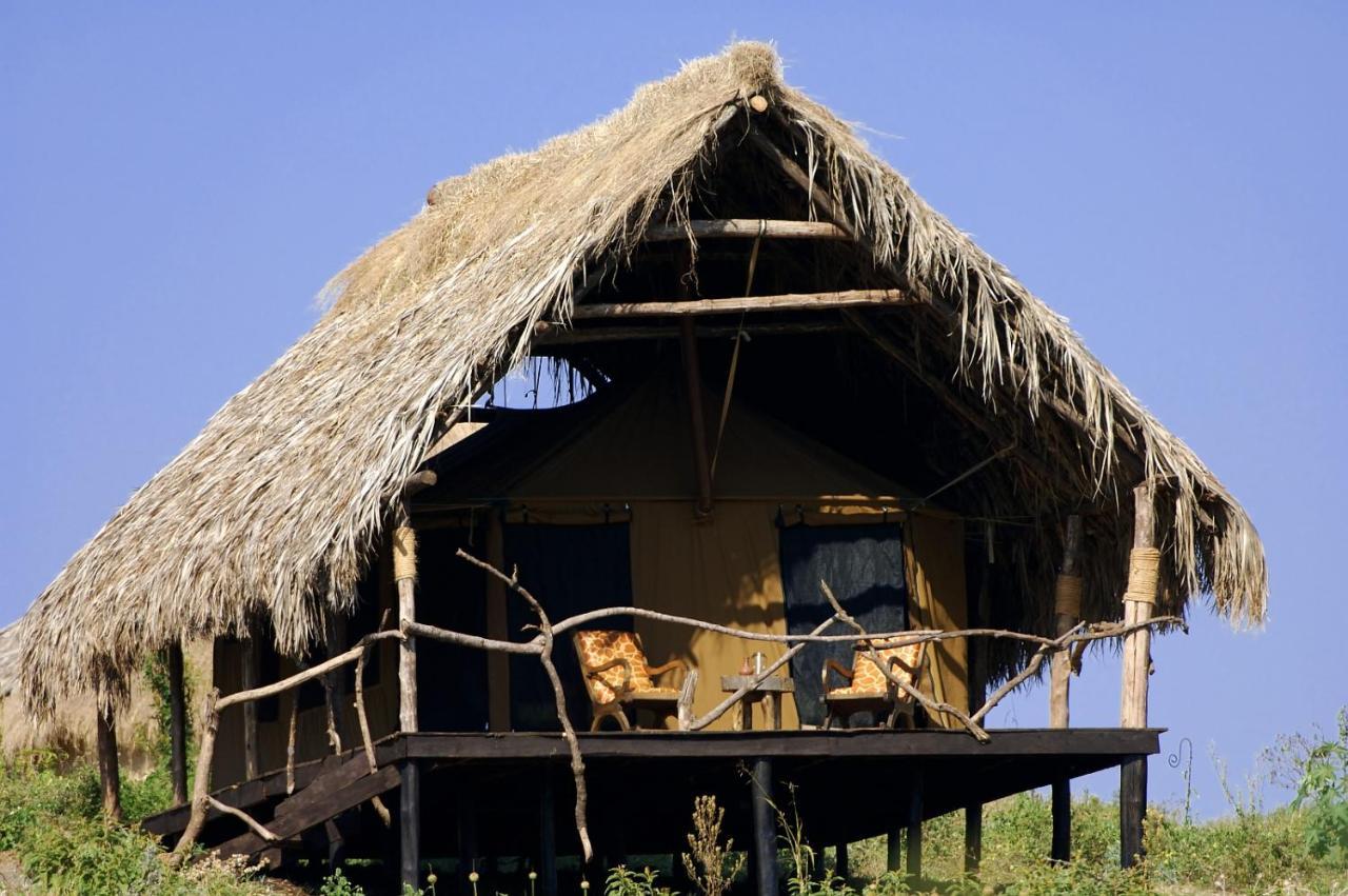 Crater Forest Tented Lodge คาราทู ภายนอก รูปภาพ